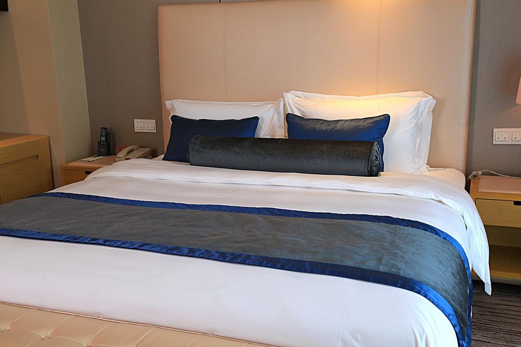 Guangzhou Changfeng Gloria Plaza Hotel Oda fotoğraf